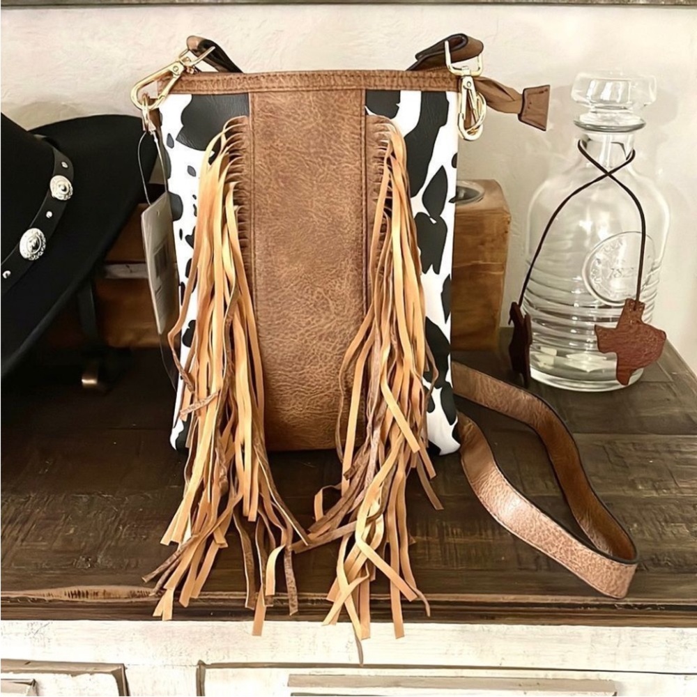 Deja Moo Vegan Leather
Fringed Crossbody